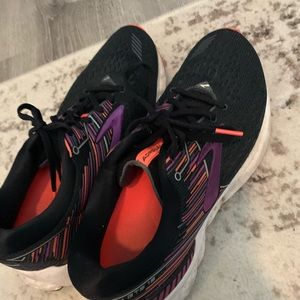 Brooks adrenaline running shoes size 10